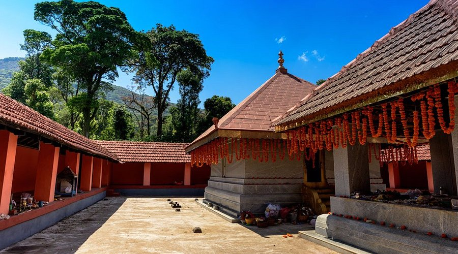 Igguthappa Temple, Kakkabe