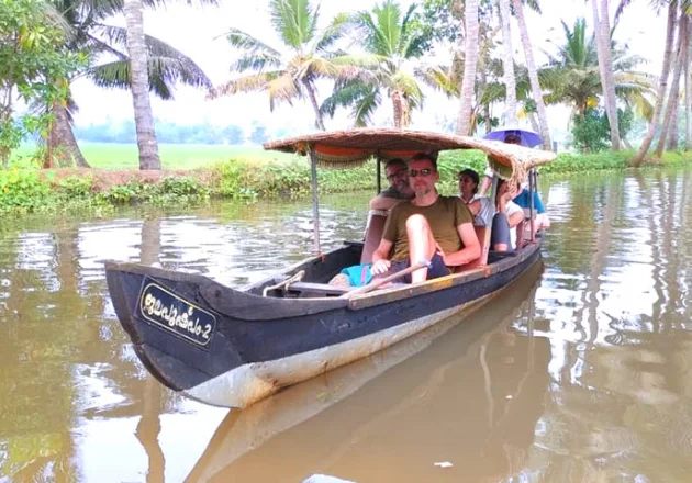 Canoe Ride in Alleppey